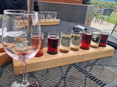 The Gorge White House