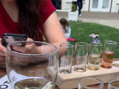 The Gorge White House