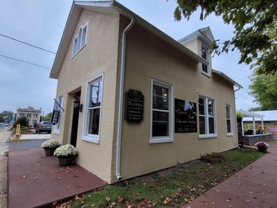 The Grove Cafe & Bakery