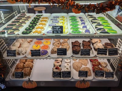 The Honey Bee Bakery