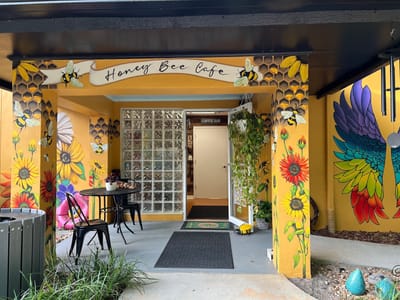 The Honeybee Café
