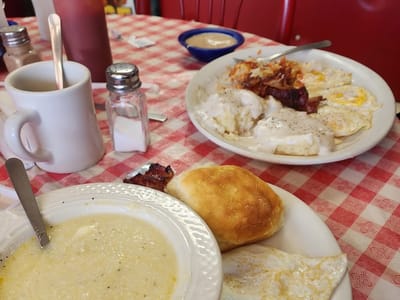 The Hungry Bear Cafe