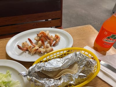 The Lakes Coffee & Deli