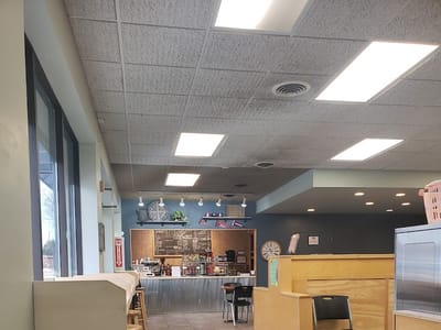 The Laundry Room Laundromat-Tanning