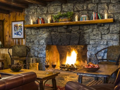 The Log House Restaurant and Pub