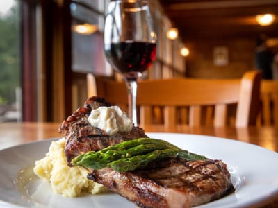 The Log House Restaurant and Pub