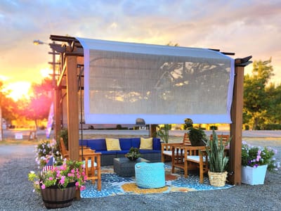 The Love Birds Coffee Shop