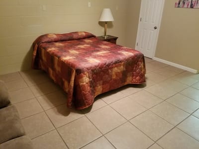 The Lux Motel and Cafe