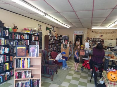 The Mad Raven Coffee & Books