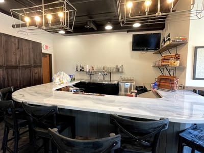 The Market On The Plaza