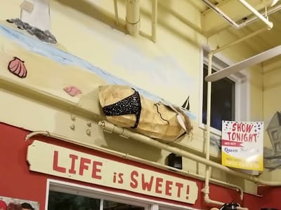 The Nut House - Ice Cream - Bakery - Coffee