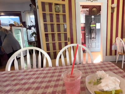 The Queen Bean Coffee House