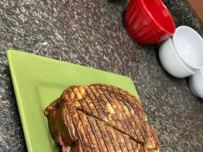 The Robin's Nest Cafe and Tea Room