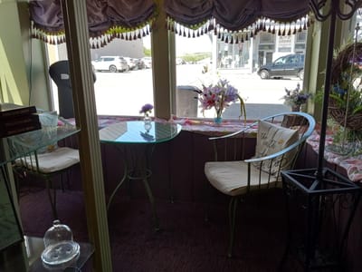 The Robin's Nest Cafe and Tea Room