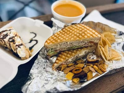 The Robin's Nest Cafe and Tea Room