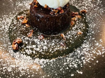 The Select Restaurant + Bar