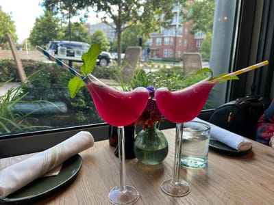 The Select Restaurant + Bar