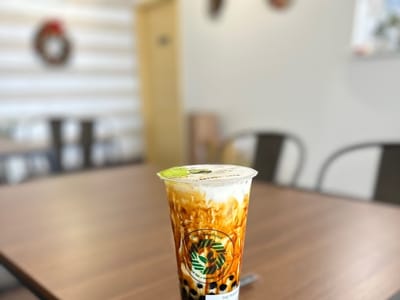 The Teahouse: Bubble Tea, Coffee, Smoothies