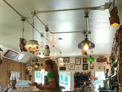 The Toasted Owl Cafe