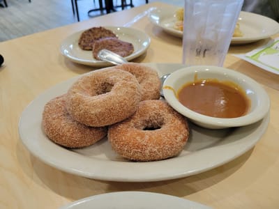 The Toasted Yolk Cafe-Dothan