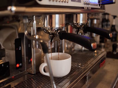 The Weeping Willow Cafe & Tap House