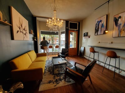 The Wise Bean Coffee & Espresso Bar