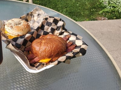 Thee Old Fashioned Gentleman