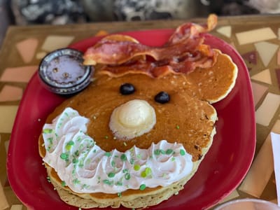 Three Bear's Cafe