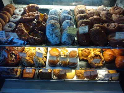 Tin Roof Bakery and Cafe