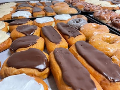 Tom's Donuts Originals