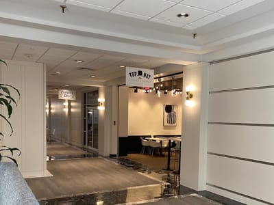 Top Hat Coffee Lounge