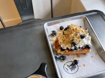 Top Hat Coffee Lounge