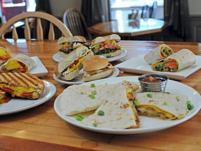 Traditions Restaurant, Cafe and Pub