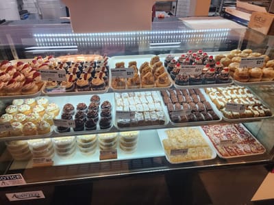 Treat Yo' Self Bakery