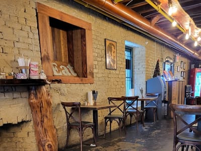 Two Cracked Eggs Cafe