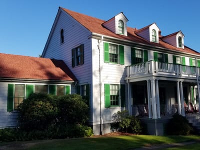 Umpqua River Lighthouse Museum Giftshop and Coastal Visitors Center