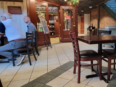 Undergrounds Café & Coffee House