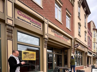 Undergrounds Café & Coffee House