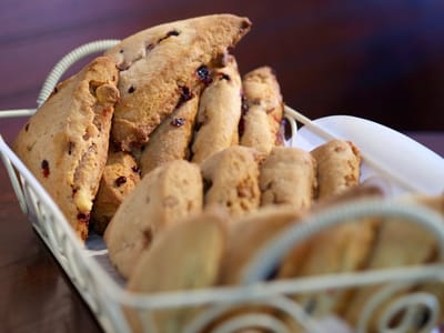 UniquExpressions, Coffee Shop/Cafe & Gallery