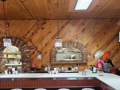 Valleon Cafe at Colter's Lodge