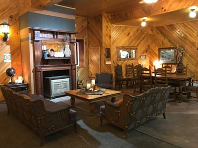 Valleon Cafe at Colter's Lodge