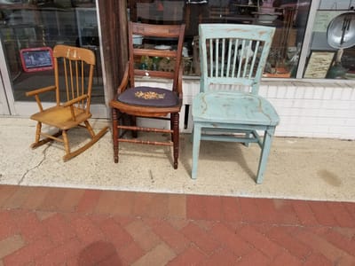 Vault 206 Boutique, Bakes, & Brews