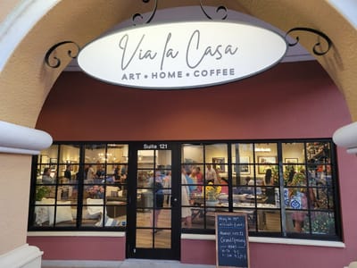 Via la Casa | Coffee & Wine Bar