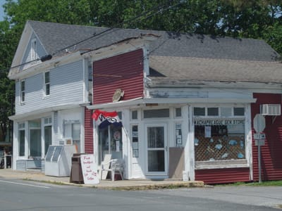 Wachapreague General Store and Cafe
