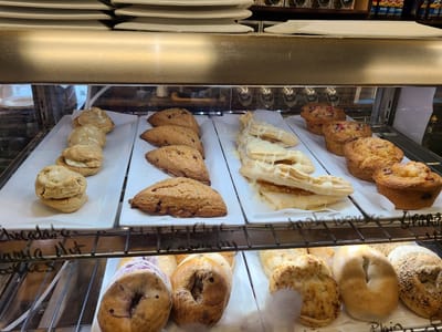 Waves Coffee & Candies