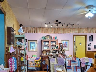 Wendy's Pantry & Country Mouse Tea House