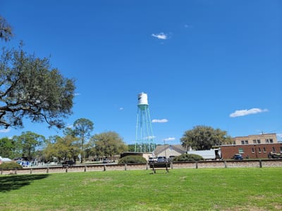 Whistlin’ Dixie Custom Framing, Unique Gifts & Cafe