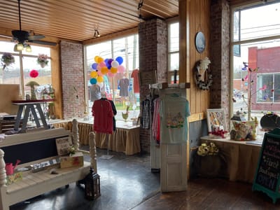 Willows Treehouse Treasures