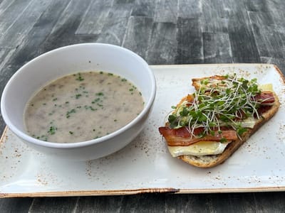 Wine Country Cafe & Deli