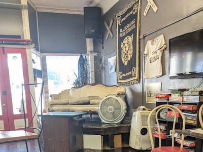 WiseFire Cafe & Books